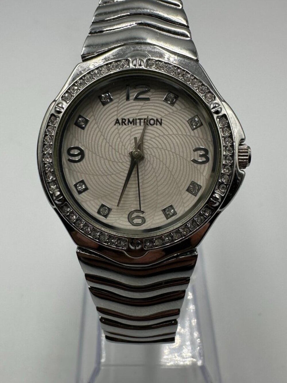 Armitron Womens Watch Silver Tone Crystal Bezel Round Dial 27MM New Battery 7.5"